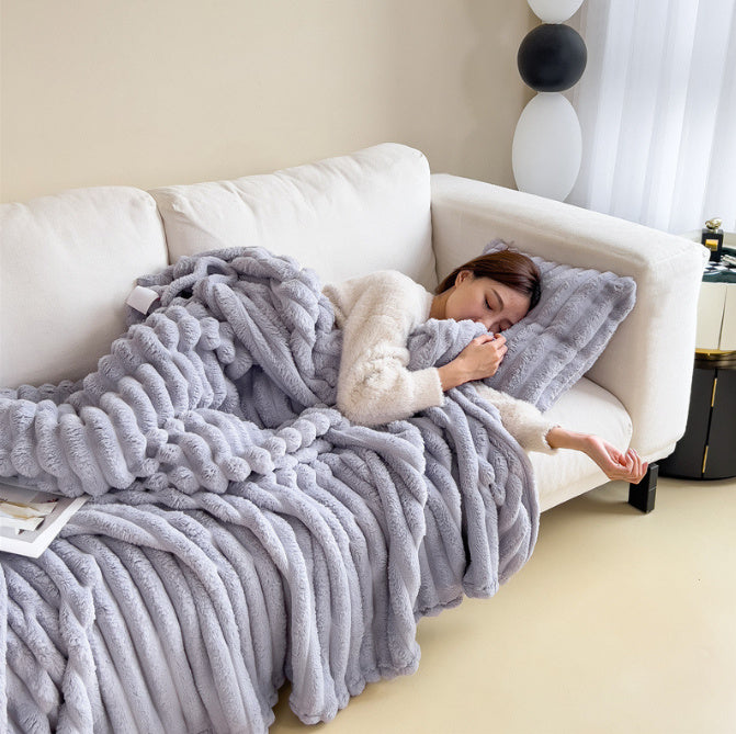 Soft Wind Bubble Velvet Blanket – Double-Sided Thick Warm Faux Rabbit Fur Throw