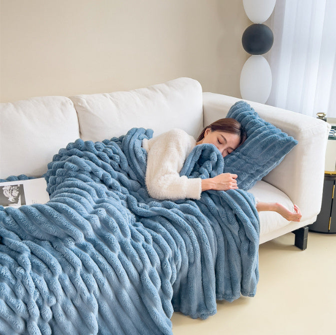 Soft Wind Bubble Velvet Blanket – Double-Sided Thick Warm Faux Rabbit Fur Throw