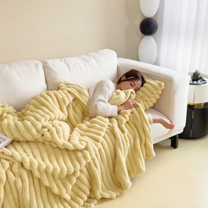 Soft Wind Bubble Velvet Blanket – Double-Sided Thick Warm Faux Rabbit Fur Throw